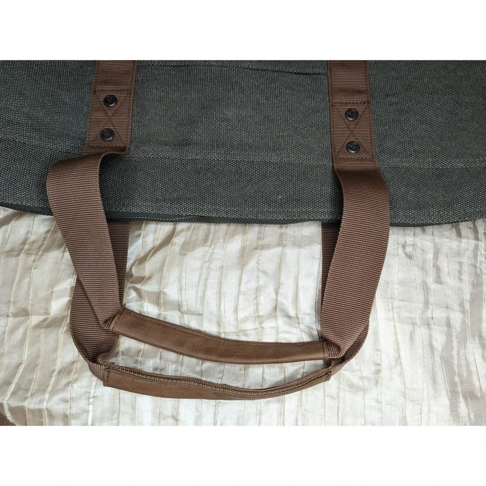 BUFFALO DAVID BITTON DUFFLE BAG, Large, Green With Leather Bottom and handles. - Picture 4 of 13